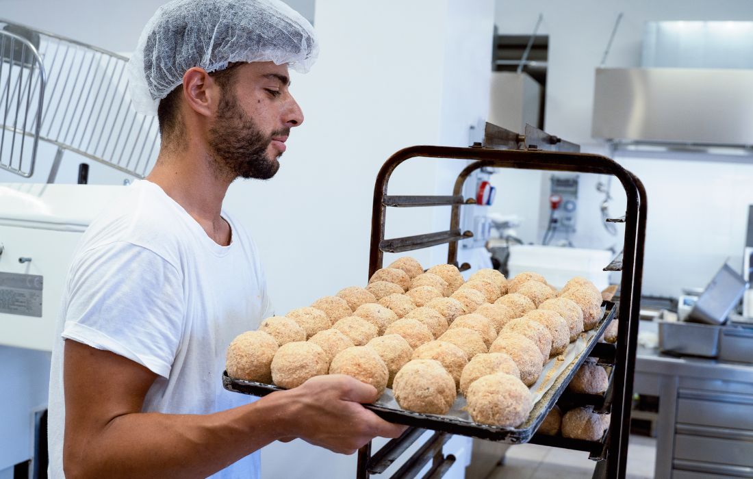 Viaggio nel cuore della Sicilia: La nascita dell'arancino SicilyAddict - SicilyAddict