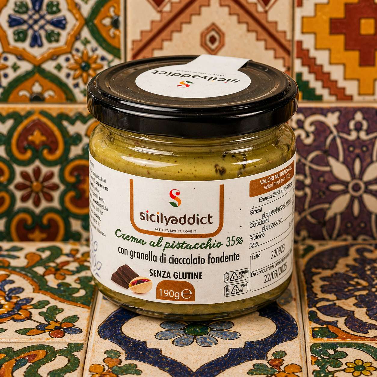 35% pistachio cream with dark chocolate grain 190 g