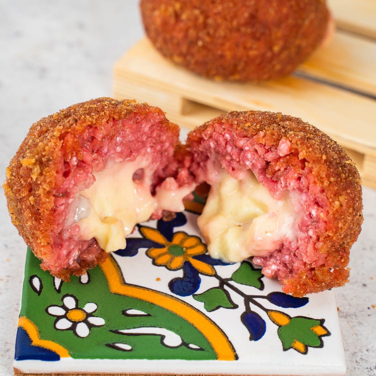 Arancini quattro formaggi e Barbabietola - SicilyAddict