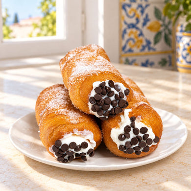 Cartocci siciliani 5 pezzi con sac a poche di ricotta di pecora - SicilyAddict