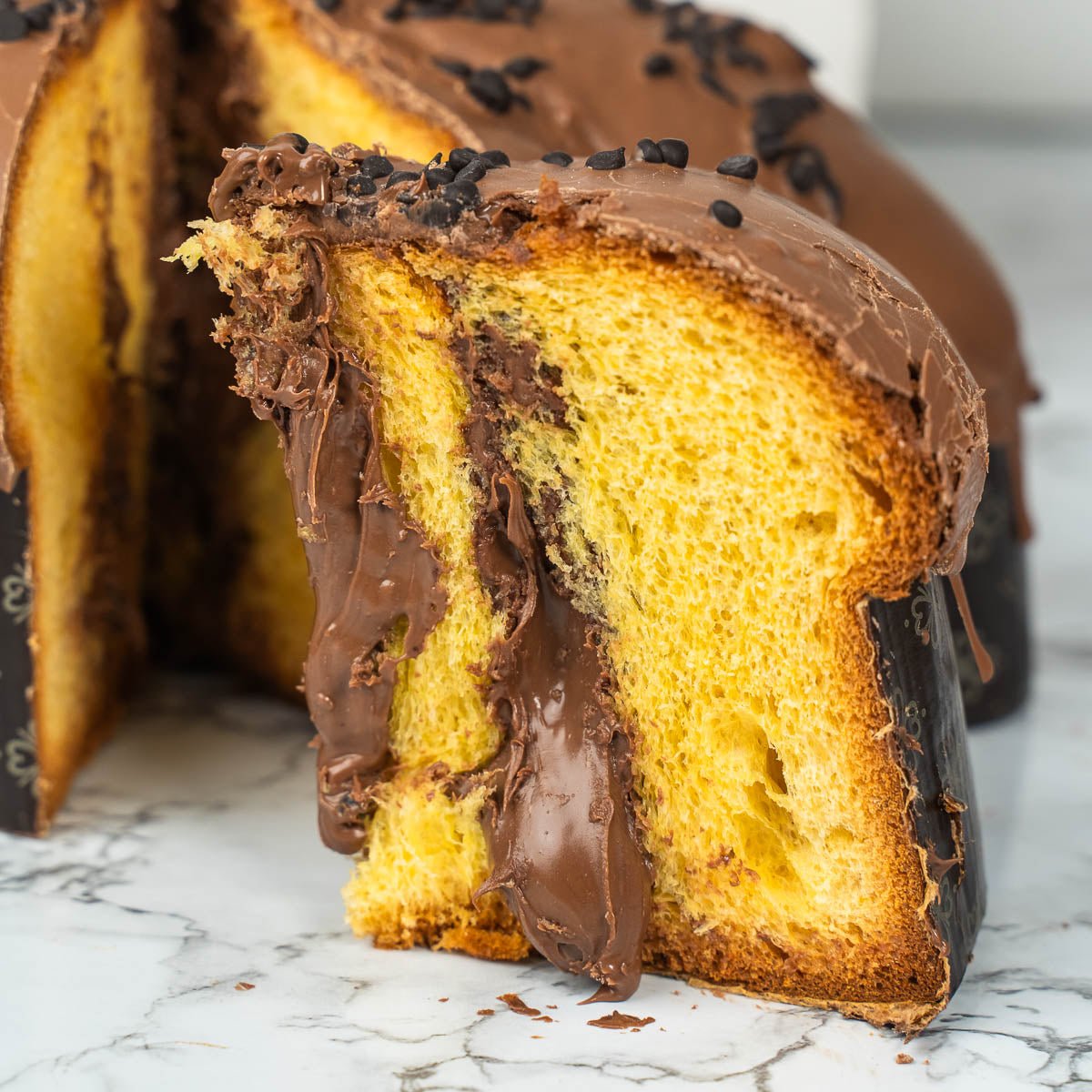 Colomba al cioccolato artigianale farcita 1,1kg - SicilyAddict