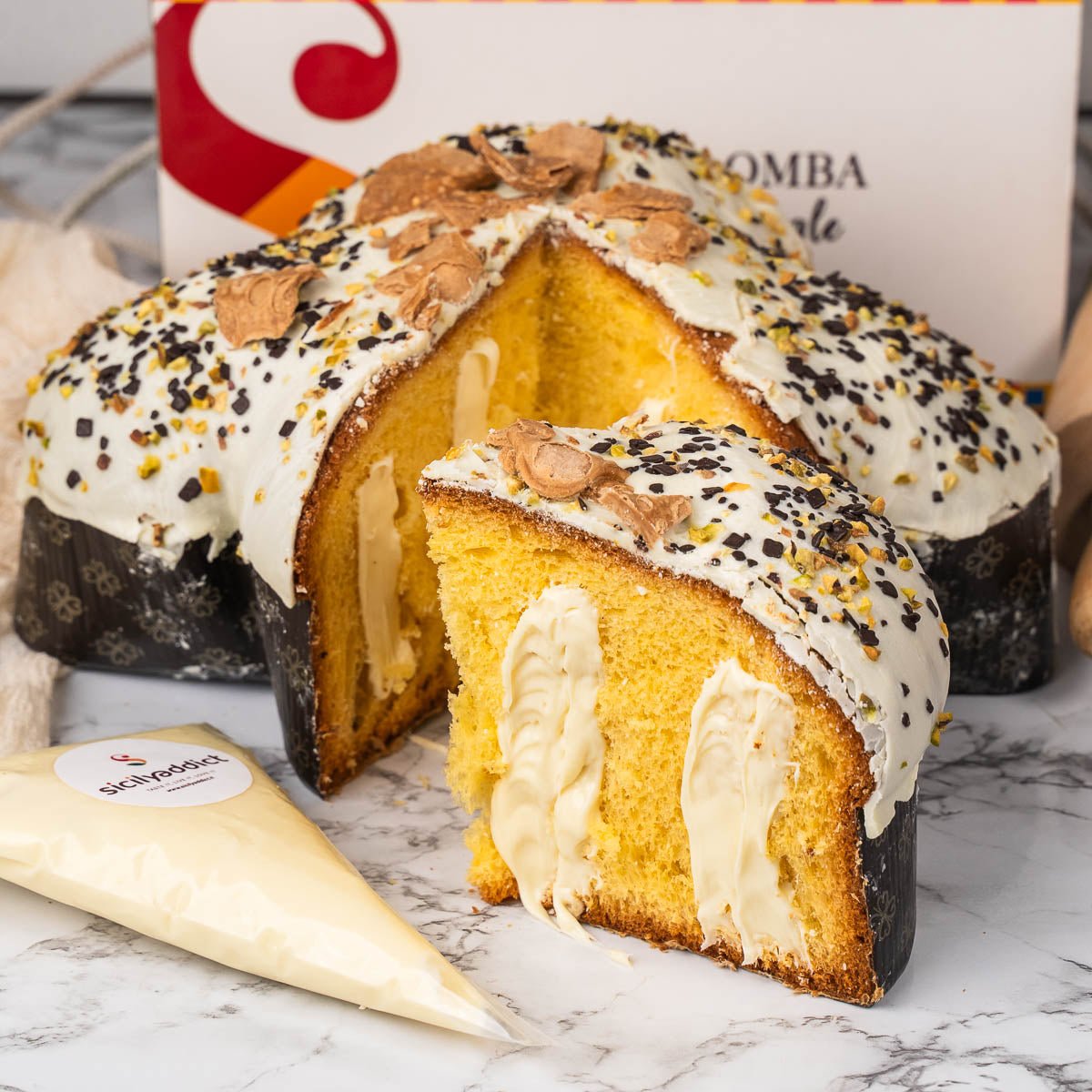 Colomba Artigianale al CANNOLO SICILIANO 800 g + 500g di ricotta in sac a poché - SicilyAddict