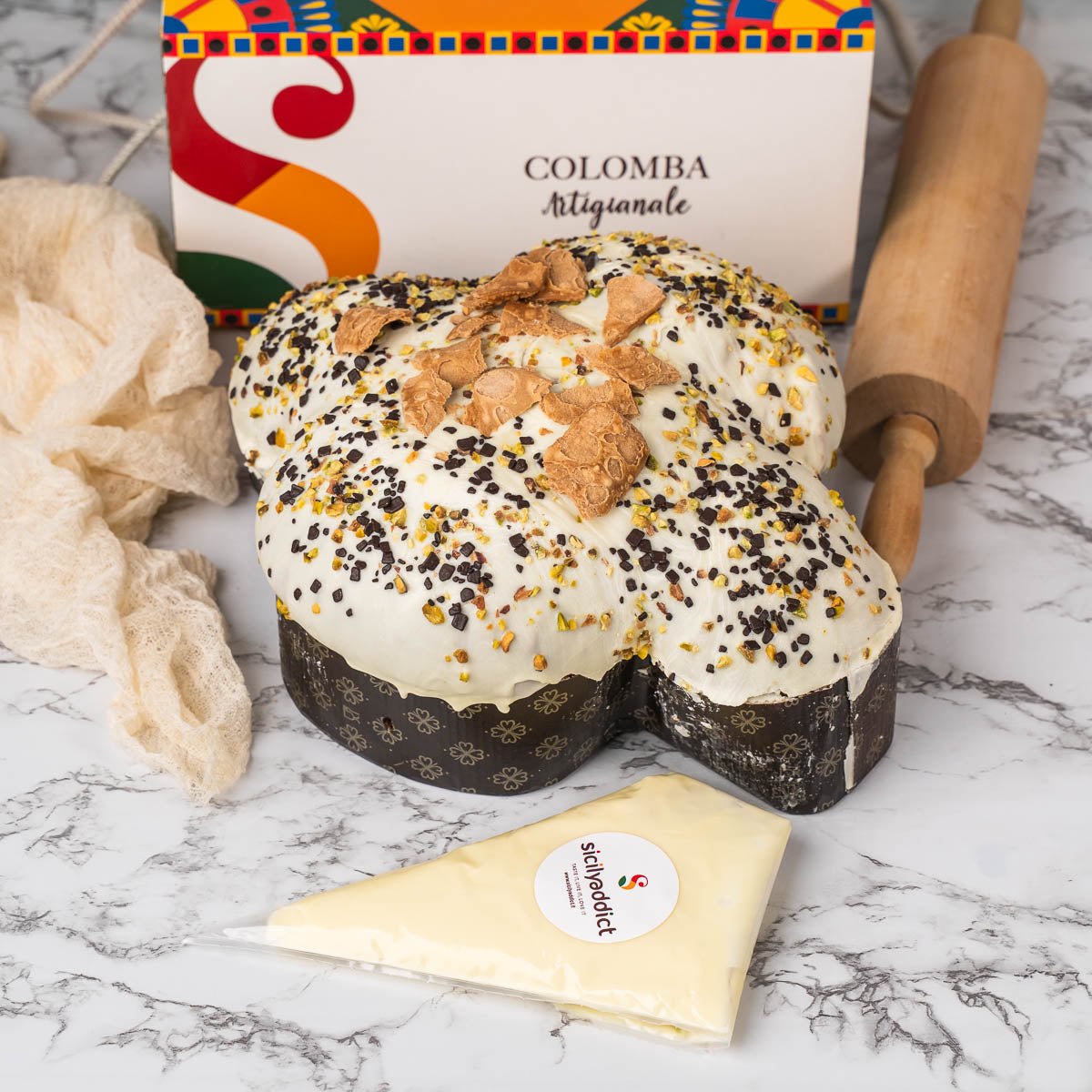 Colomba Artigianale al CANNOLO SICILIANO 800 g + 500g di ricotta in sac a poché - SicilyAddict