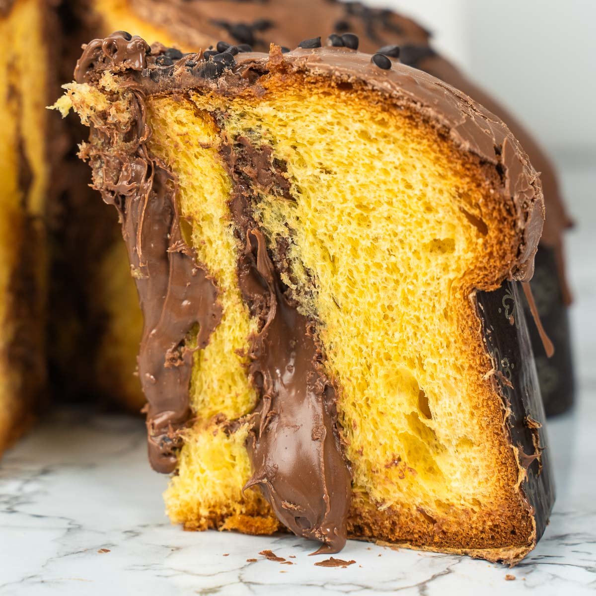 Colomba artigianale CIOCCOLATOSA 1,3kg extrafarcita con 500g di crema cioccolato - SicilyAddict