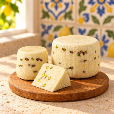 Formaggio Canestrato con Pistacchio - SicilyAddict