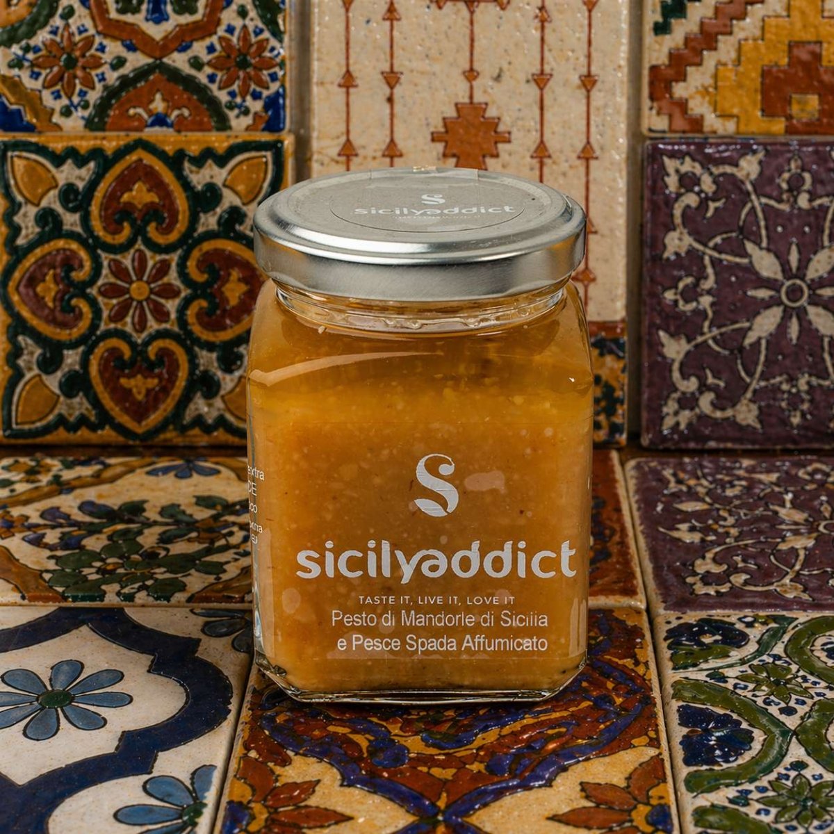 Pesto di mandorle e pesce spada 180 g - SicilyAddict