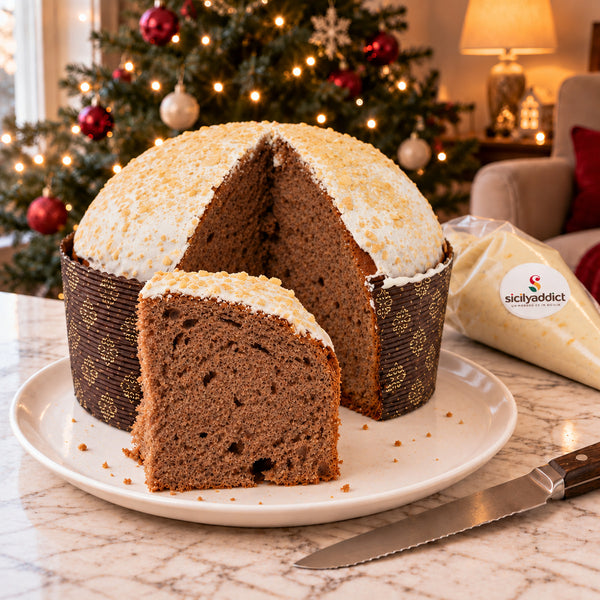 Panettone Ciokocereali al cioccolato bianco e cereali SicilyAddict, tagliato con mollica visibile e fetta.