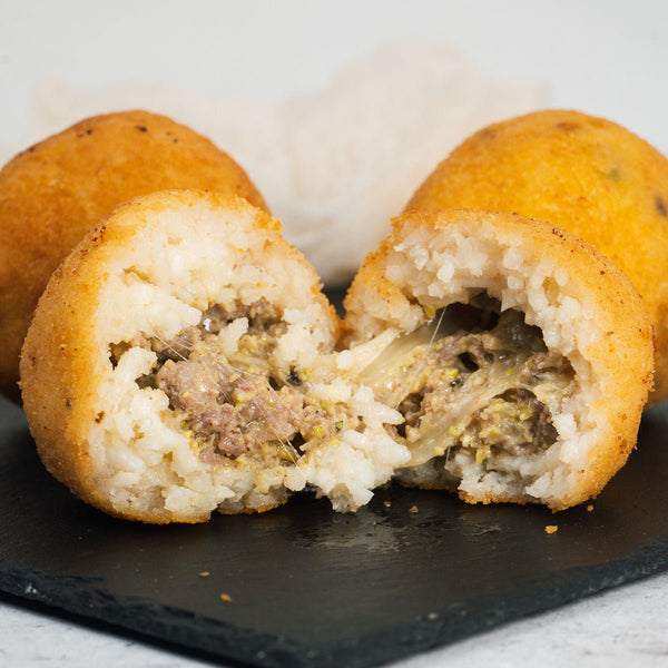 Arancini ai funghi con pistacchio e salsiccia - SicilyAddict