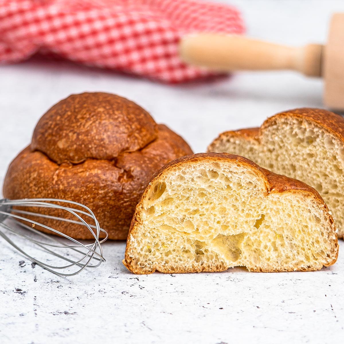 Brioche col tuppo siciliane a lunga conservazione - SicilyAddict