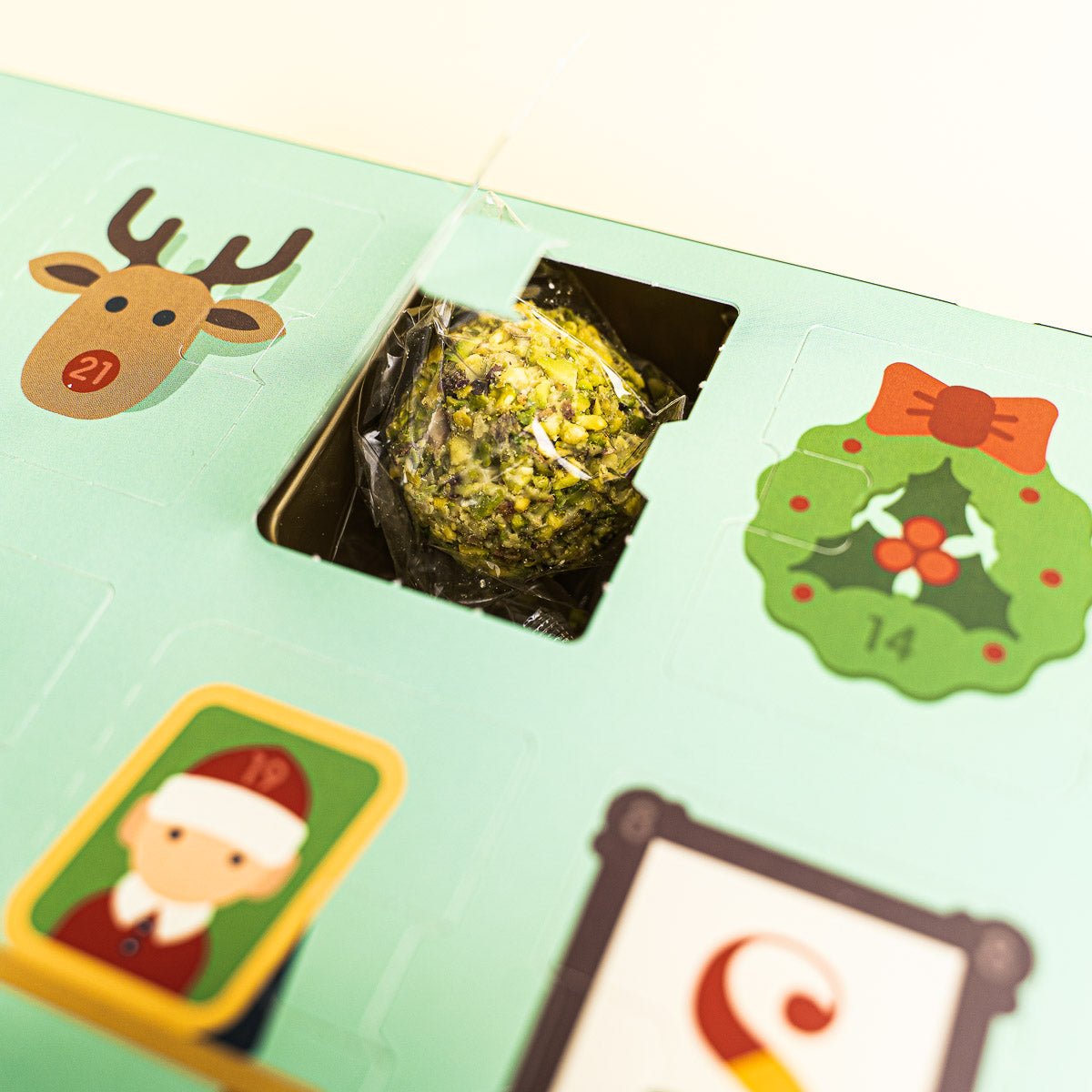Calendario dell'Avvento formato 500g con 33 prodotti all'interno - SicilyAddict