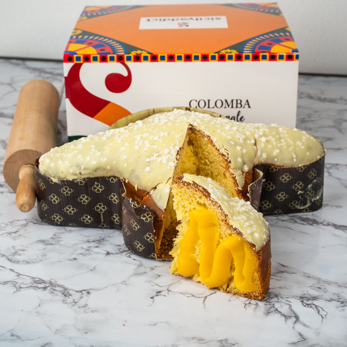 Colomba artigianale al limone Mimosina 1kg con crema di limone in sac a poche - SicilyAddict