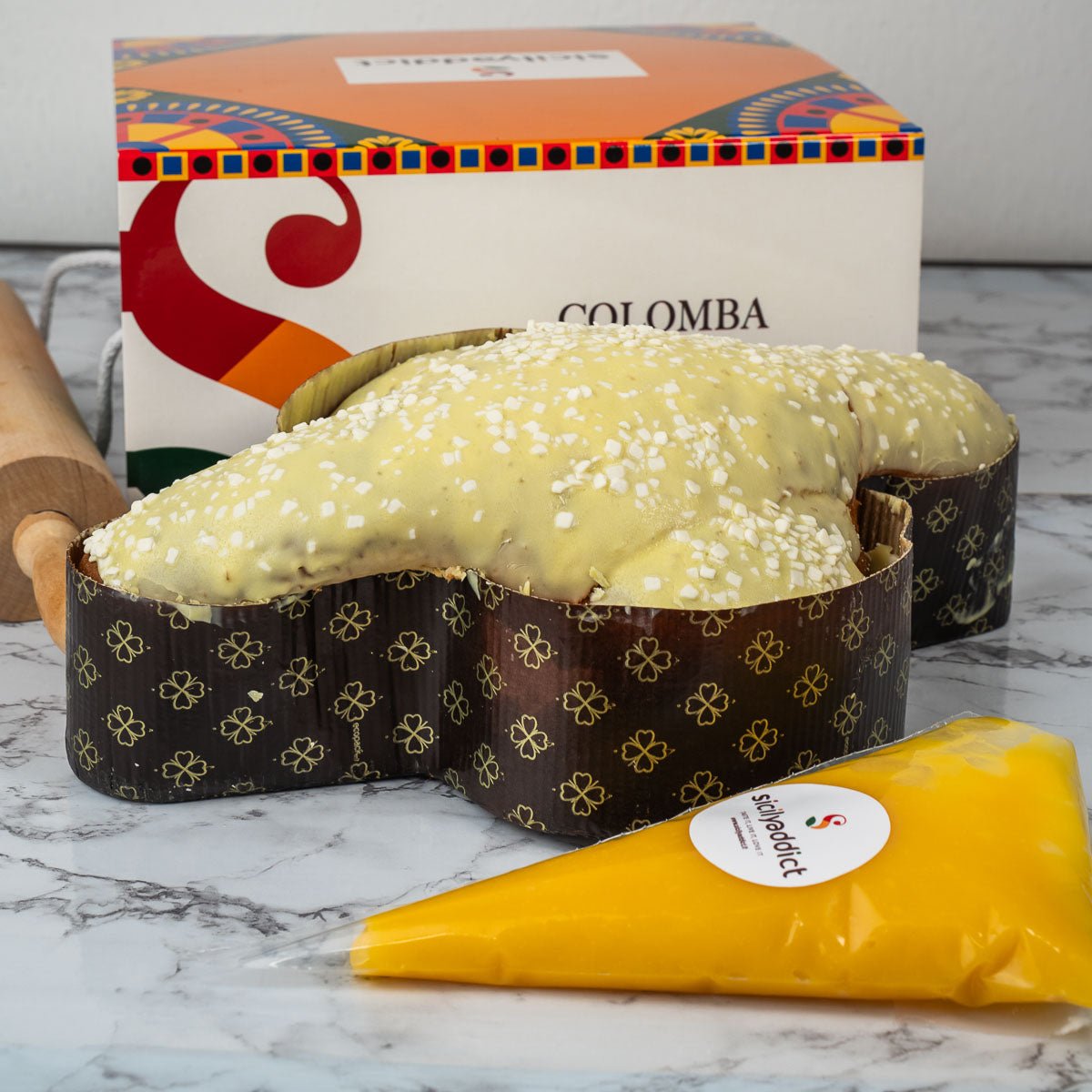 Colomba artigianale al limone Mimosina 1kg con crema di limone in sac a poche - SicilyAddict