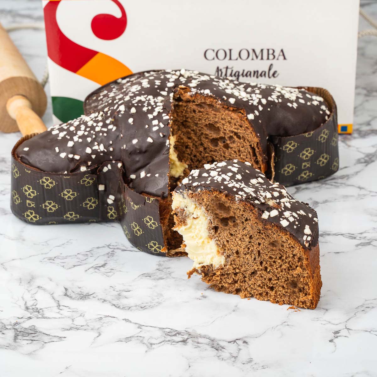 Colomba artigianale farcita ai Tre Cioccolati - SicilyAddict