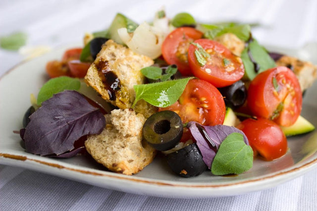 5 insalate tipiche siciliane, le ricette da provare assolutamente - SicilyAddict