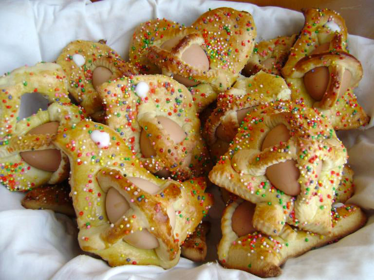 Cuddura cu l'ova, the Sicilian recipe for Easter