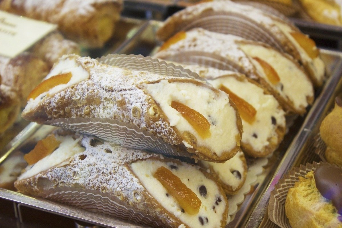 La ricetta della crema di ricotta siciliana per dolci - SicilyAddict