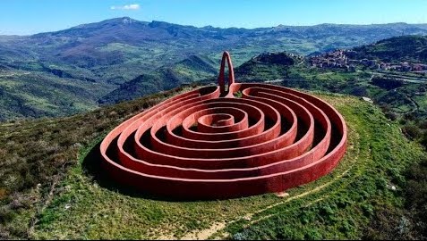 Il labirinto di Arianna Messina