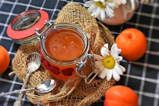 Marmellata di albicocche, la ricetta della nonna per farla in casa - SicilyAddict