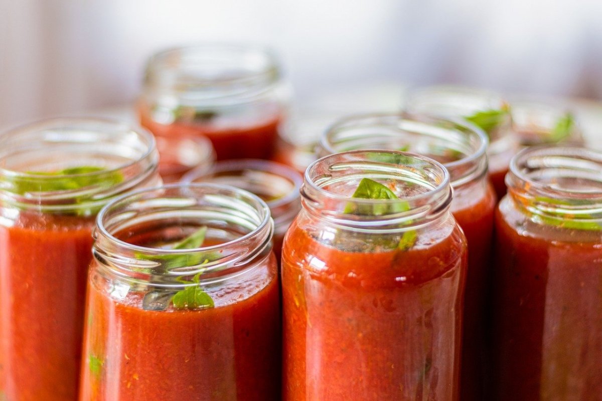Passata di pomodoro siciliana, la ricetta della tradizione che non passa mai di moda - SicilyAddict