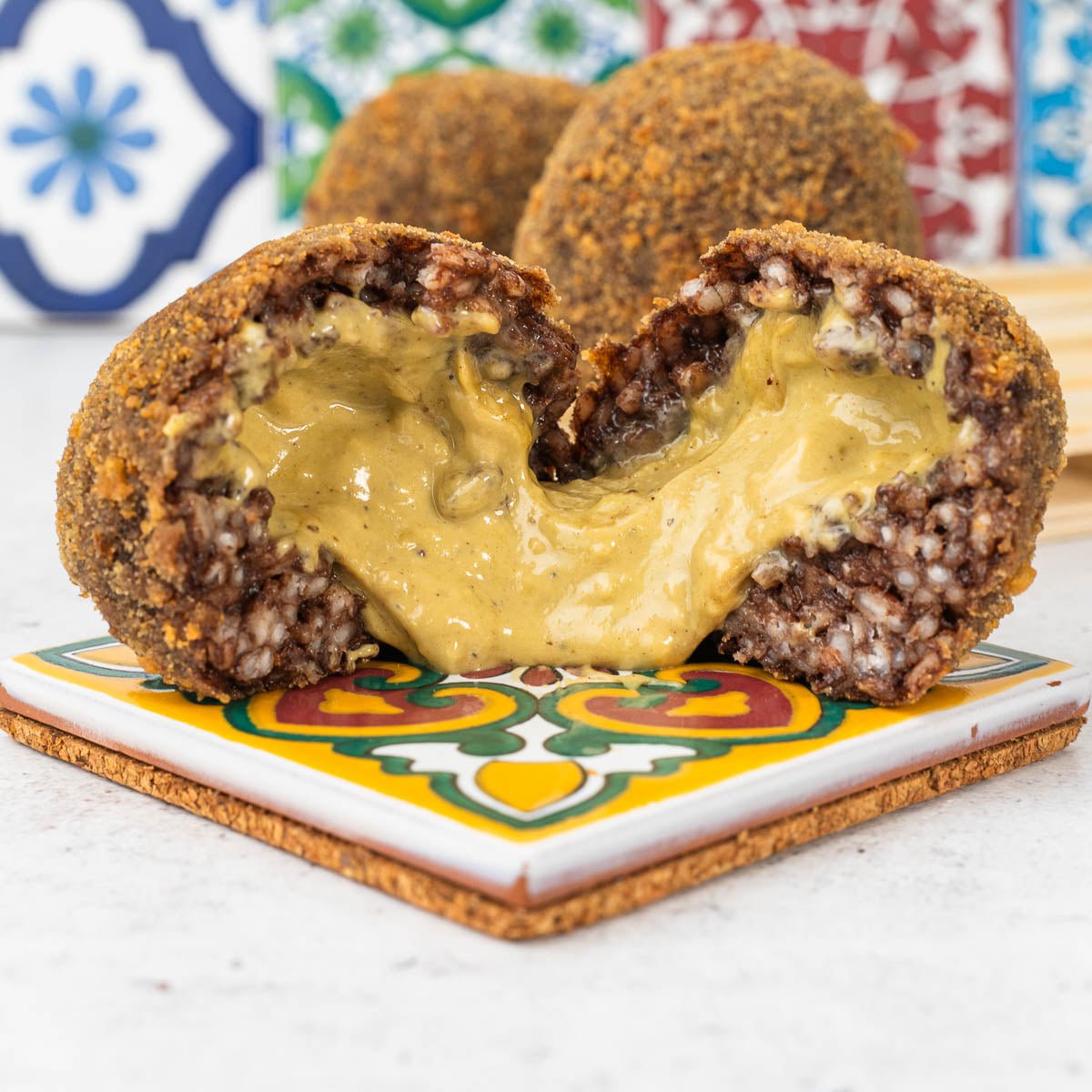 Arancini dolci al cioccolato e pistacchio - SicilyAddict