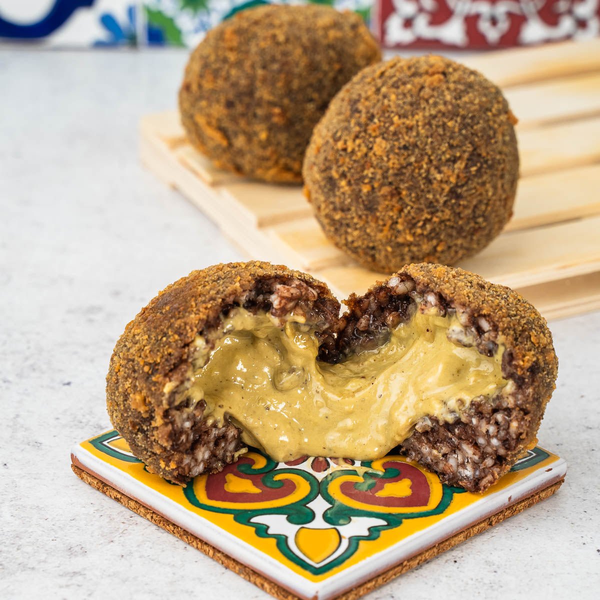 Arancini dolci al cioccolato e pistacchio - SicilyAddict