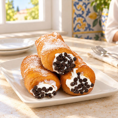 Cartocci siciliani 5 pezzi con sac a poche di ricotta di pecora - SicilyAddict