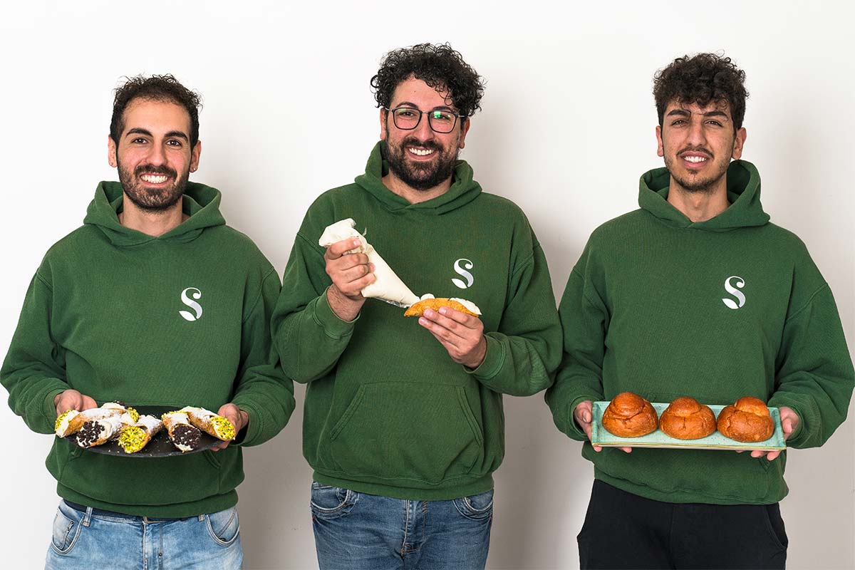 I tre fratelli Librizzi con cannoli e brioche SicilyAddict