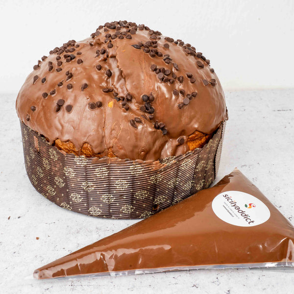 Panettone artigianale al cioccolato 1kg con crema al cioccolato in sac a poche da 200g