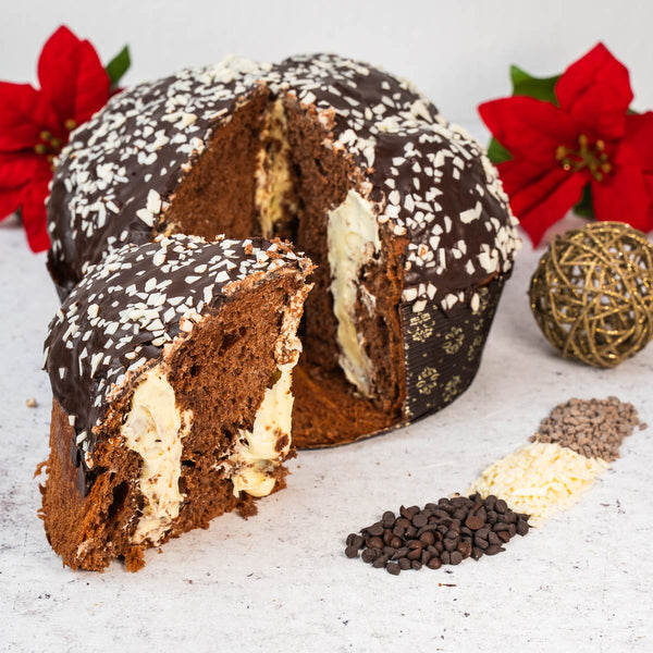 Panettone artigianale farcito ai Tre Cioccolati