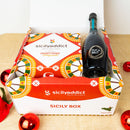 Weihnachtskorb -Tradition auf dem Tisch + Geschenkbox