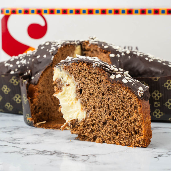 Colomba artigianale artigianale farcita ai Tre Cioccolati