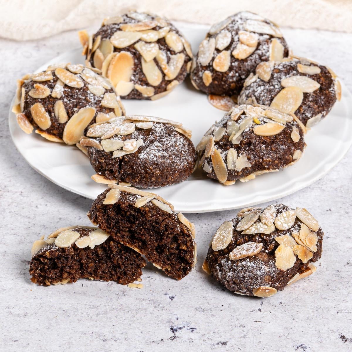 Biscotti mandorle e cioccolato 250 g - SicilyAddict