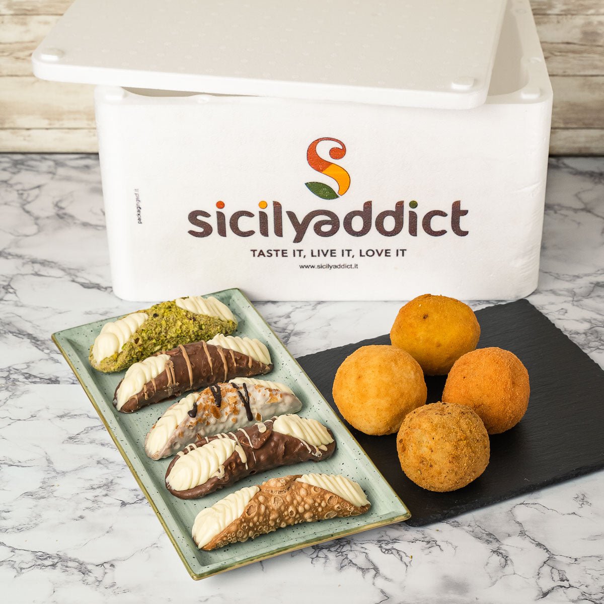 Box prodotti siciliani Welcome Kit - SicilyAddict