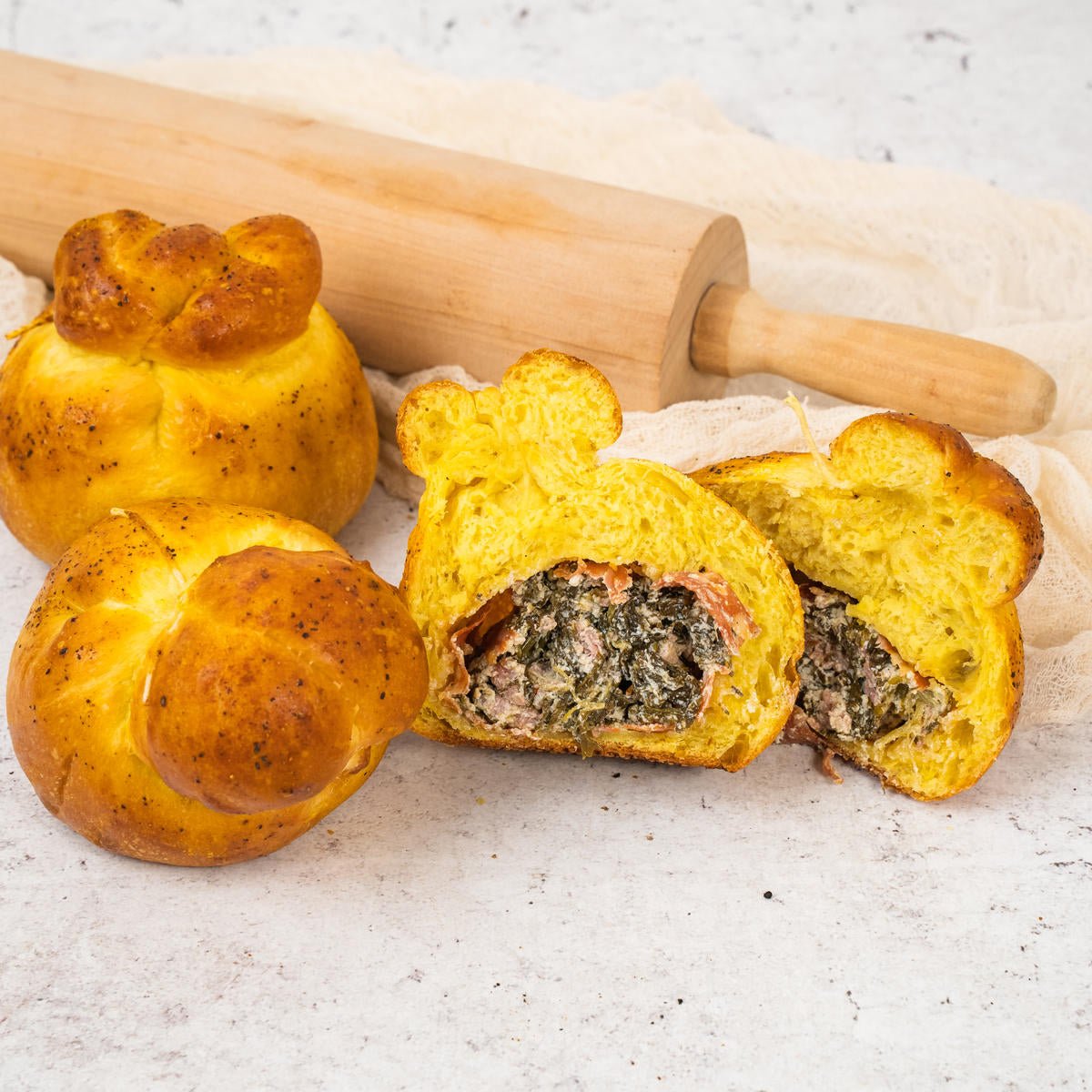 Brioche co' tuppo salata provolino 180g x 4 Pezzi - SicilyAddict