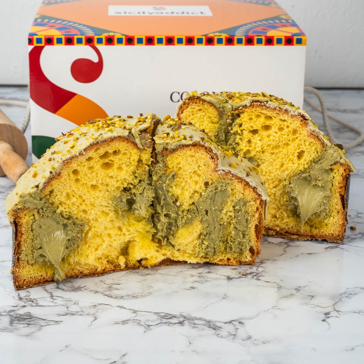 Colomba artigianale la PISTACCHIOSA 1,3kg extrafarcita con 500g di pistacchio - SicilyAddict