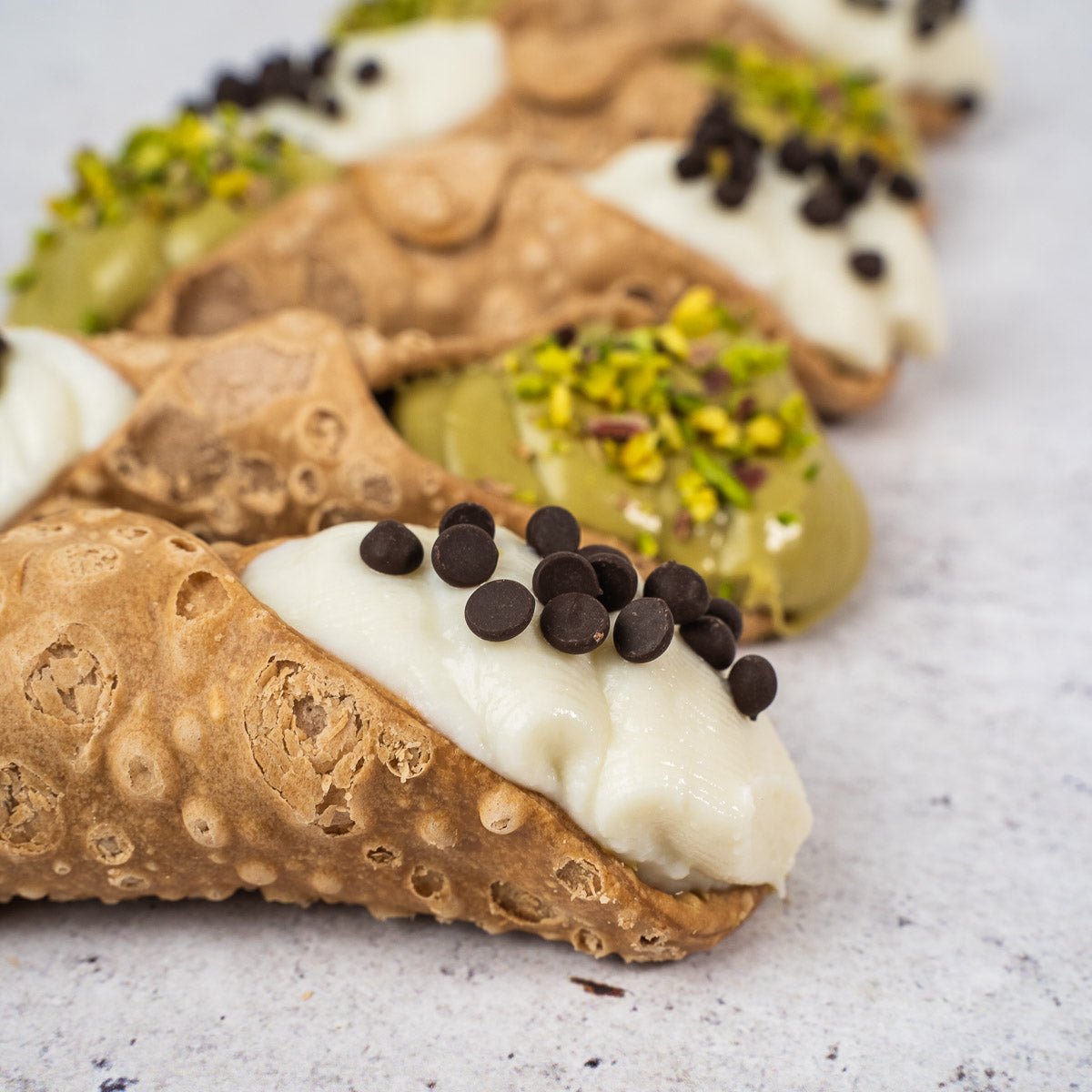 Kit cannoli con ricotta e crema di pistacchio - SicilyAddict